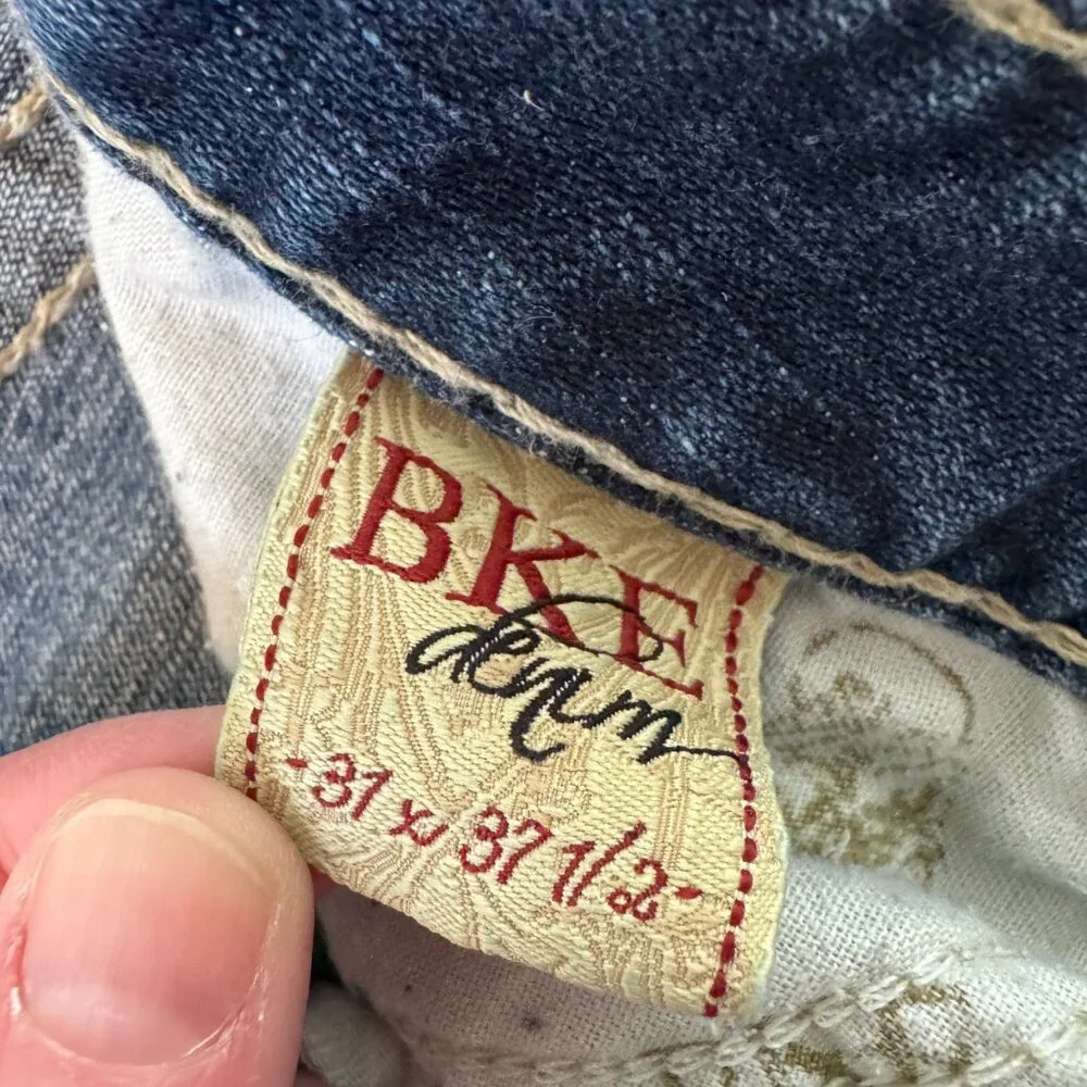 BKE " STELLA" DENIM JEAN 31x37 1/2 - Picture 3 of 4